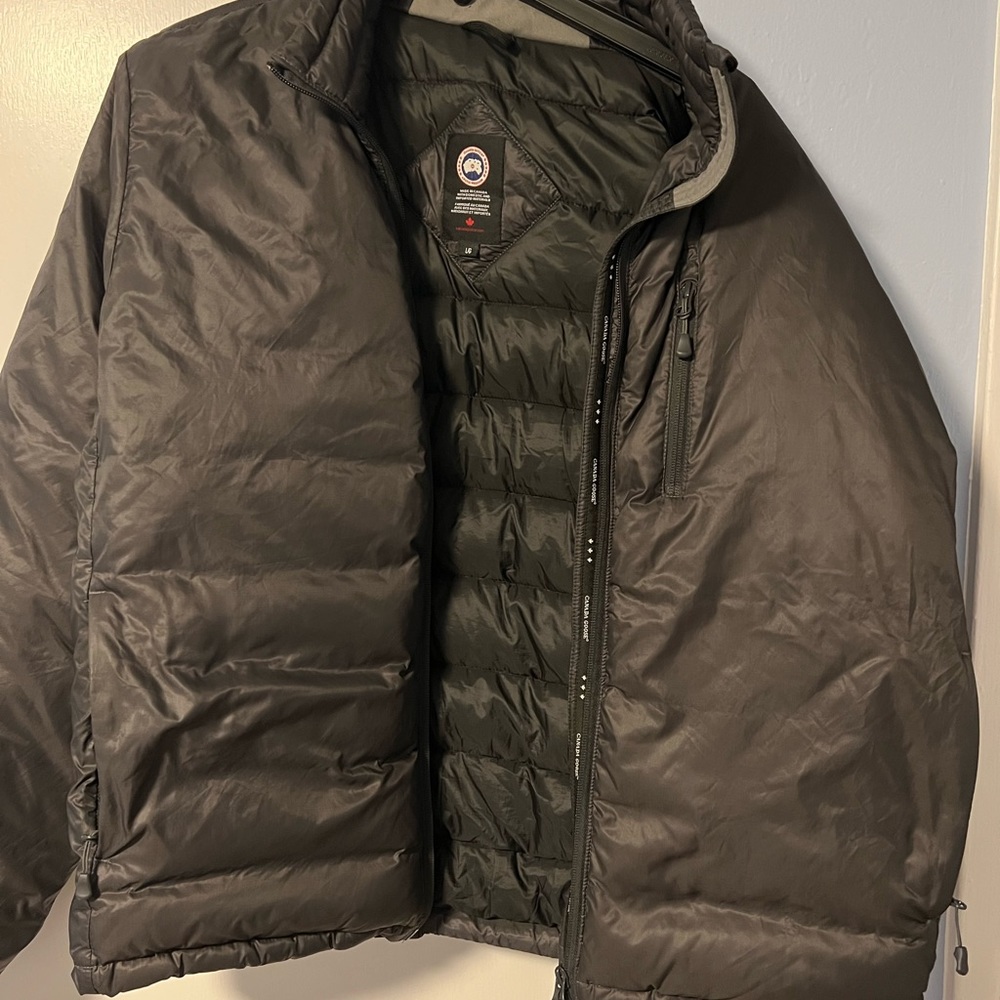 Canada Goose lodge jacket size large